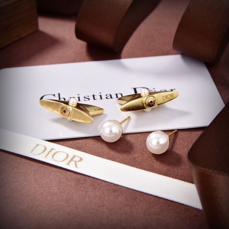 chr1st1an D10r earrings